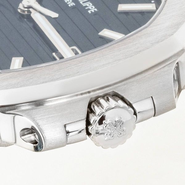 Patek Philippe Nautilus 5811/1G-001